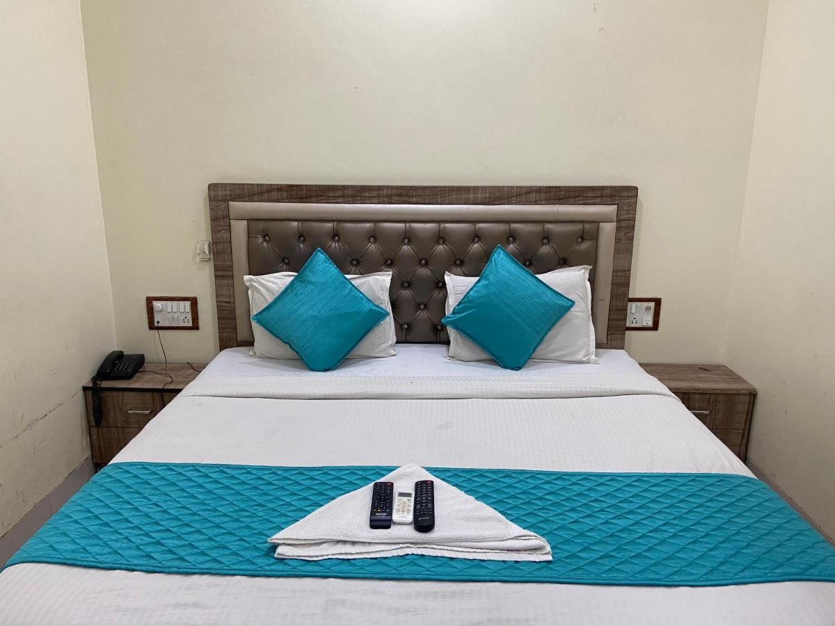 Hotel Apsara- Near J J Hospital Mumbai Bagian luar foto