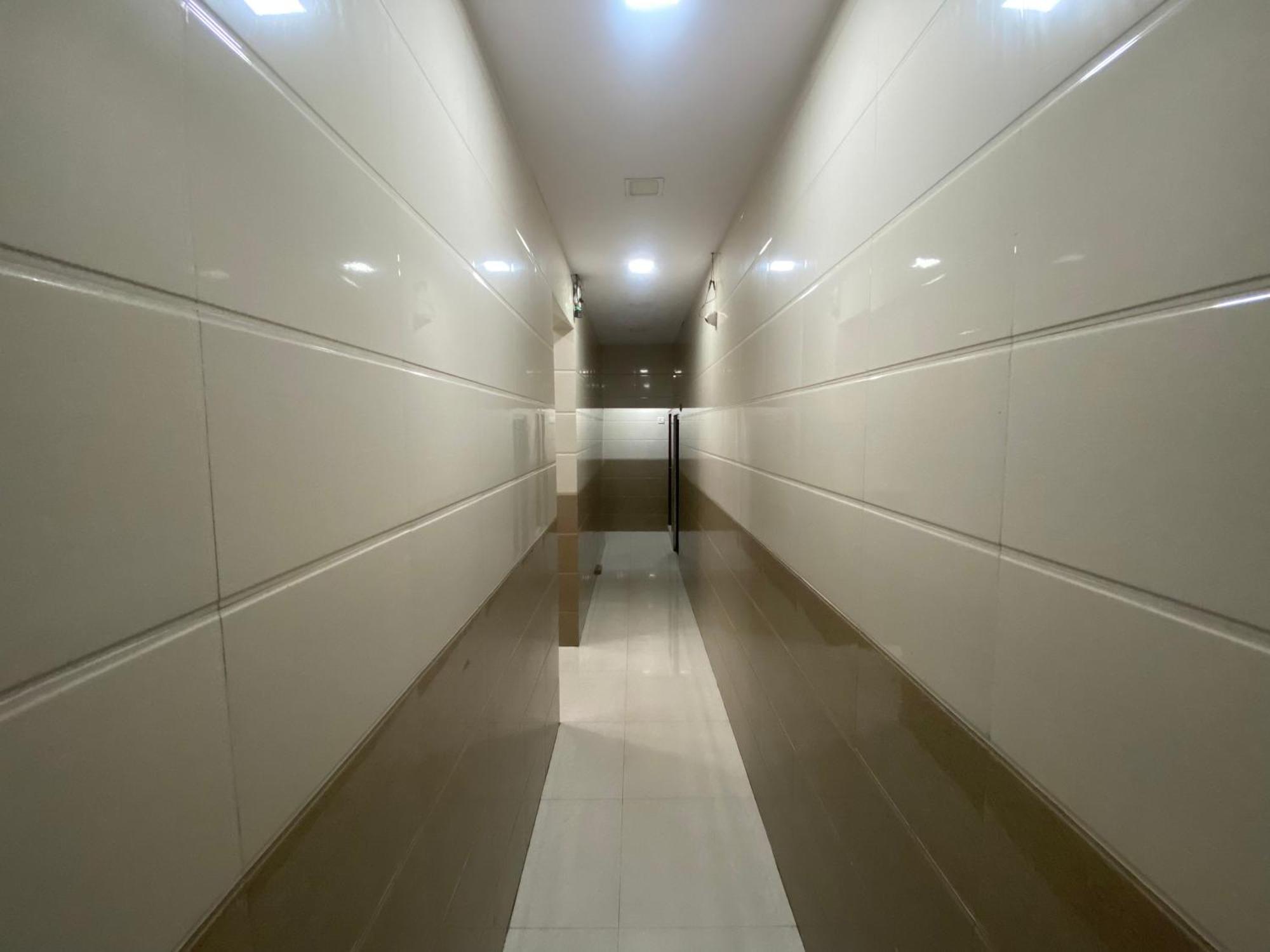 Hotel Apsara- Near J J Hospital Mumbai Bagian luar foto