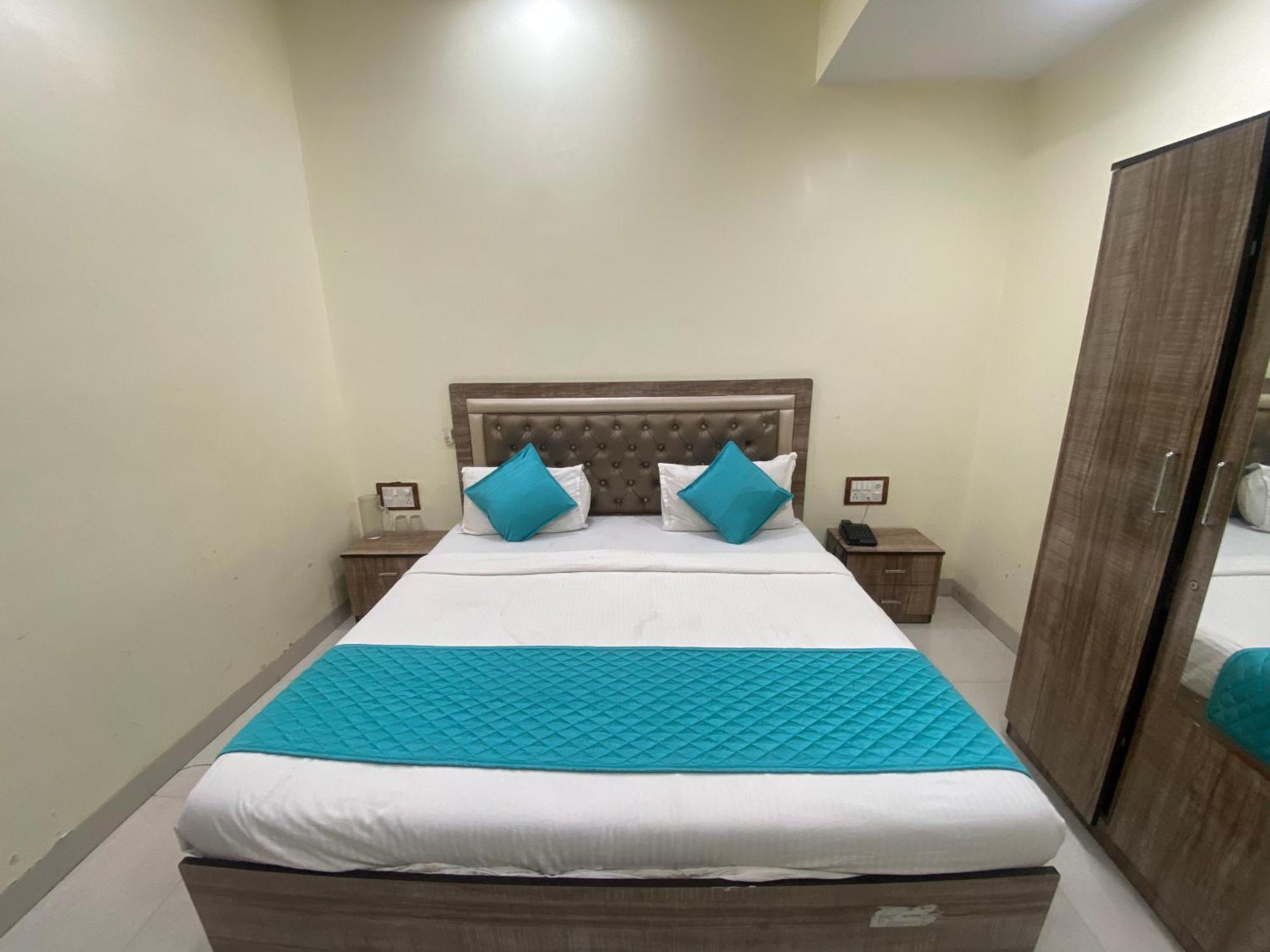 Hotel Apsara- Near J J Hospital Mumbai Bagian luar foto